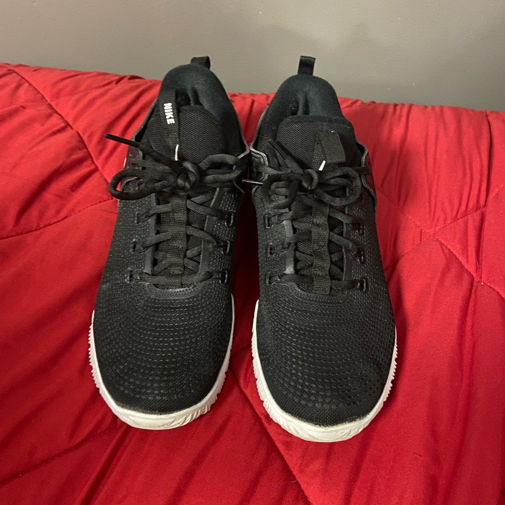 nike volleyball shoes